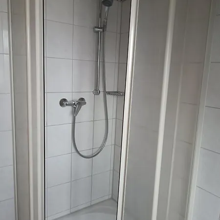 Schoene In S-bahn-naehe * Vierkirchen