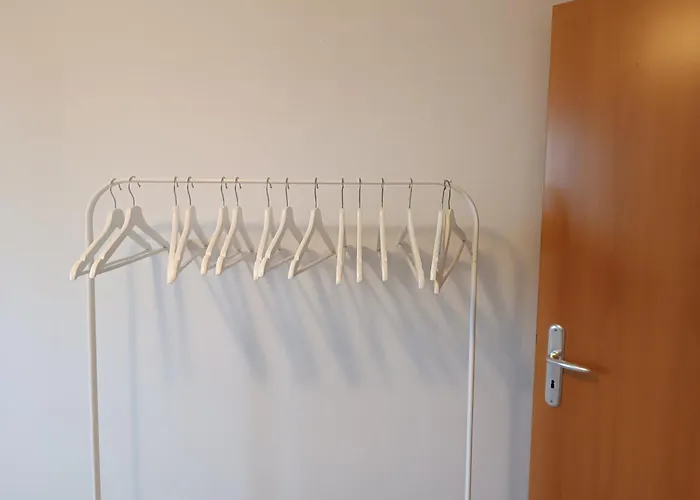 Schoene In S-bahn-naehe * Vierkirchen